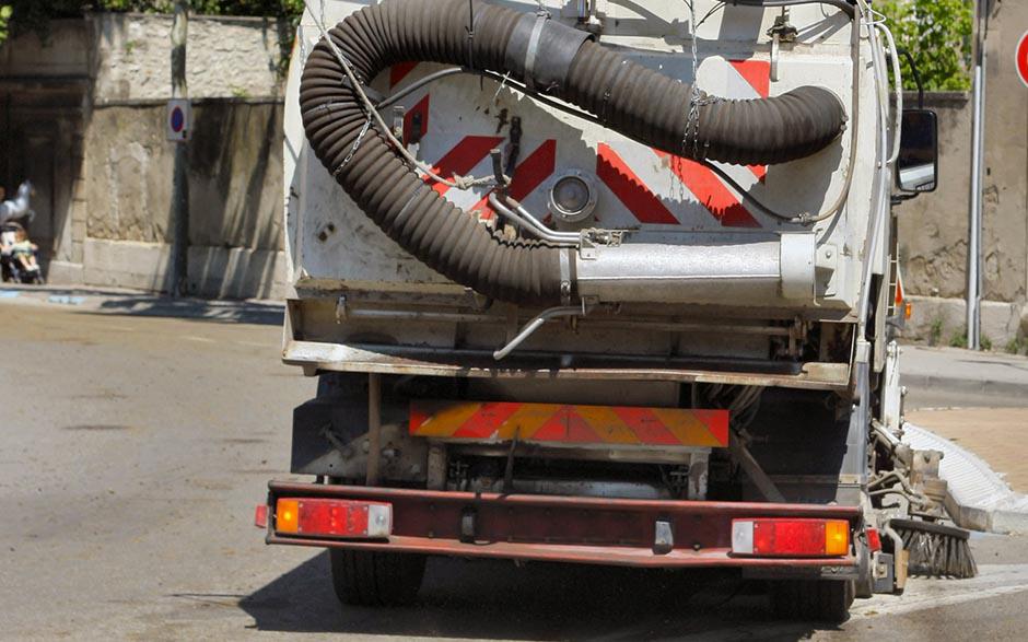 tuyau déboucheur canalisation Plaisir