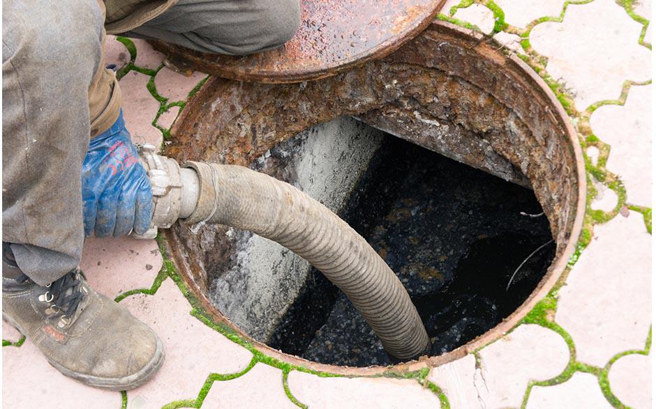 déboucher un toilette Luzancy
